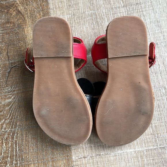 Minnie Mouse sweater and sandal bundle - Picture 9 of 12